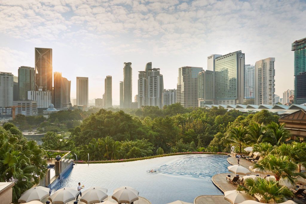 poolside-nosh-hotel-poolside-restaurants-in-kl-aeropolis